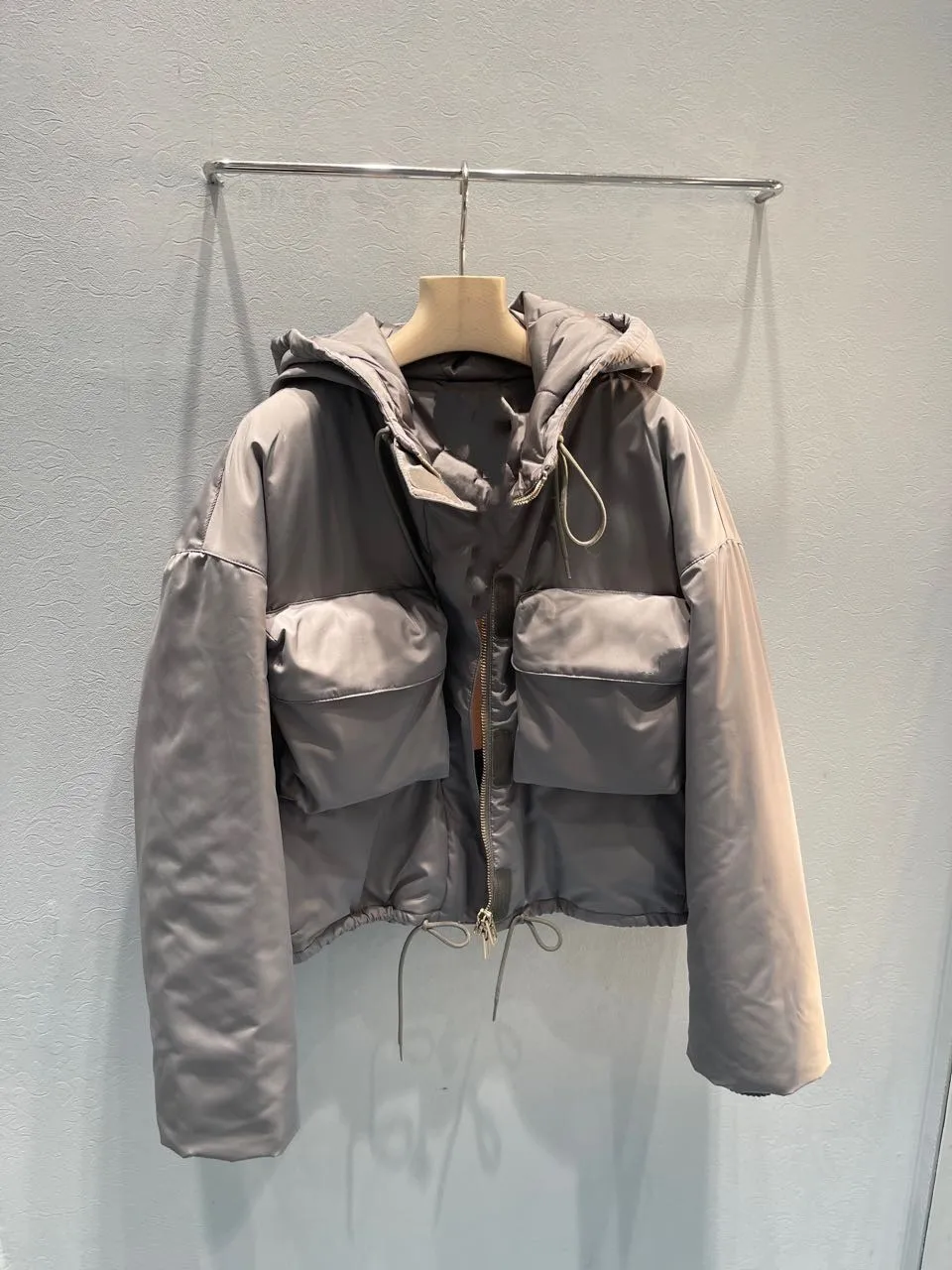 

Женская одежда 2023, свободная куртка с капюшоном и двумя карманами, на молнии, новинка зимы 1102