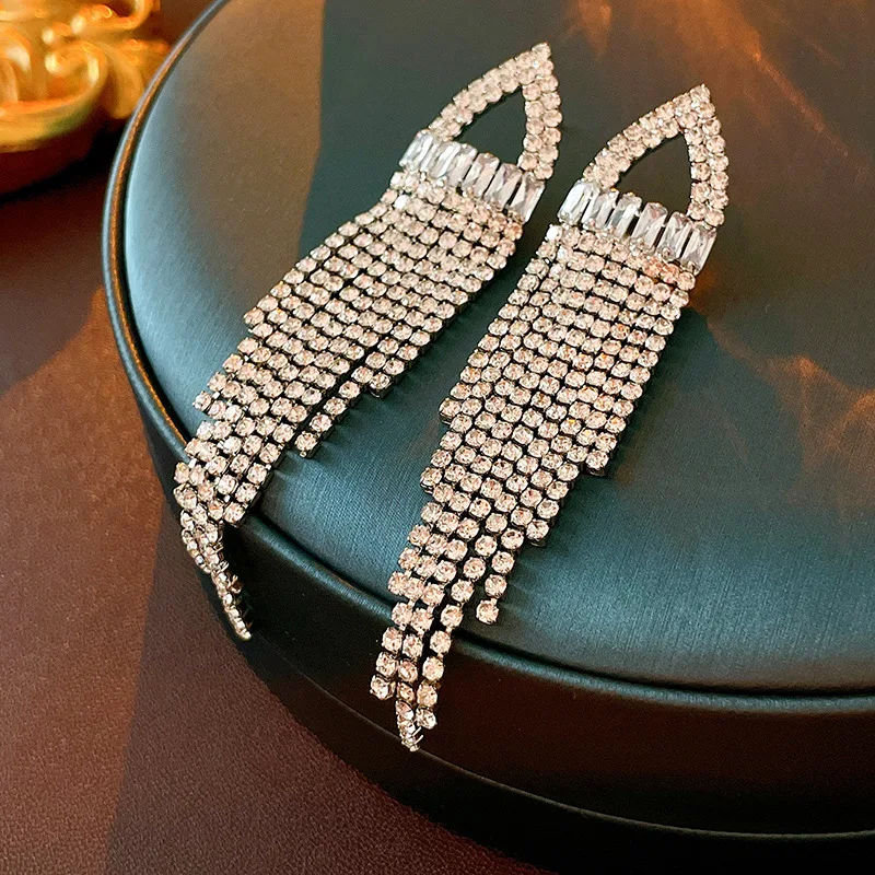 

Statement Shinning Rhinestones Triangle Tassel Earrings For Women Personality New White Blue Pendientes