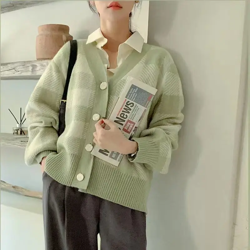 

Женский свитер, кардиган на пуговицах, длинный рукав, винтажная клетчатая Свободная верхняя одежда с V-образным вырезом для женщин на осень ...