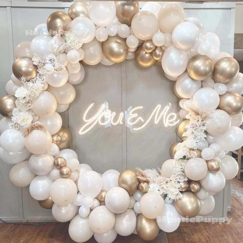 

122 шт., латексные воздушные шары с белым песком и золотом