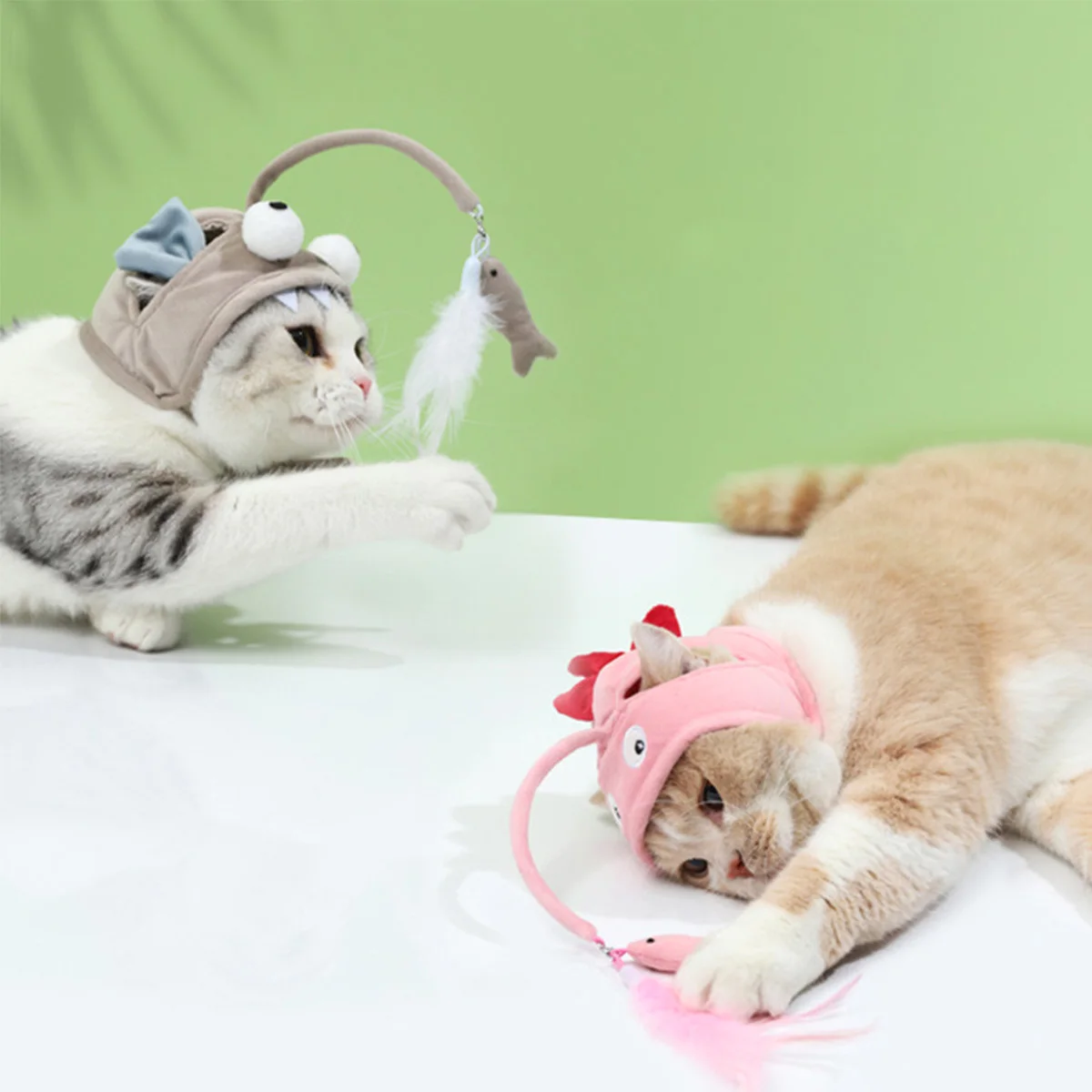 

Interactive Cat Toy Head-Mounted Funny Cat Teasing Stick with Feather Interactive Cat Teaser Toys for Cat Kitten Pets Supply