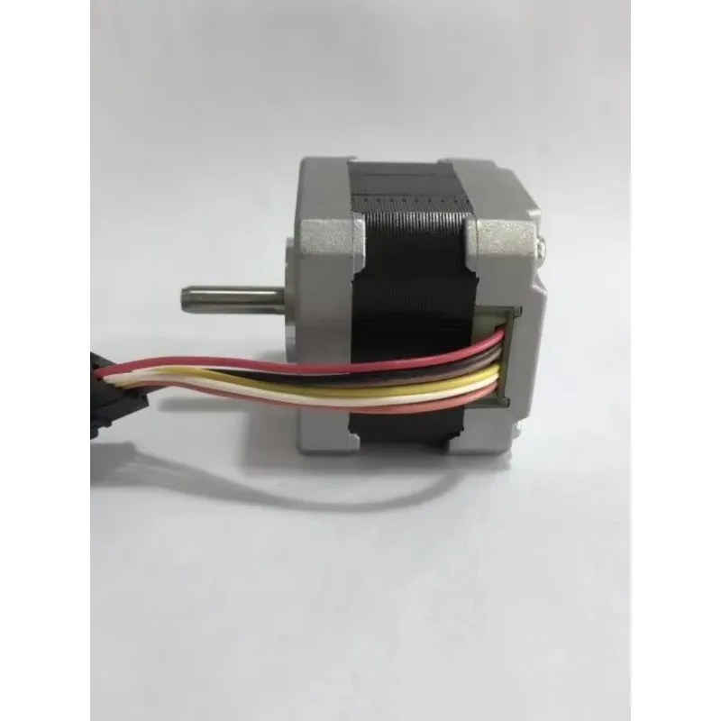 Шаговый двигатель Xinnong 42 STP-42D2172 Оригинальный Xinnong STP-42D3 (art.: 3920dbd30ad77) - 3920dbd30ad77