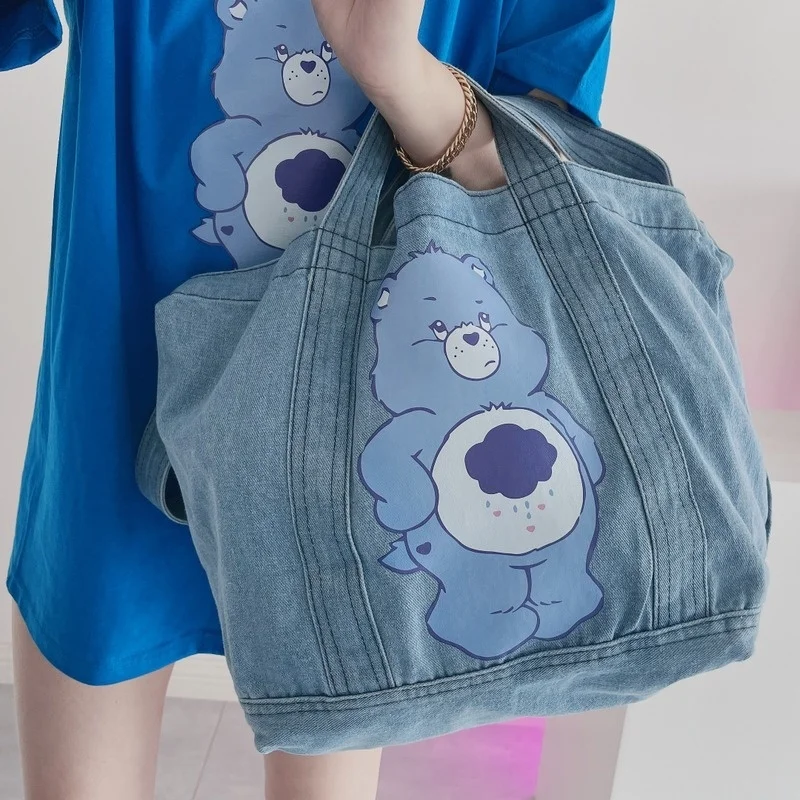Скидка Новая джинсовая сумка в стиле аниме с изображением радужного медведя, милая сумка на плечо, вместительная сумка для хранения, сумка через пл...
