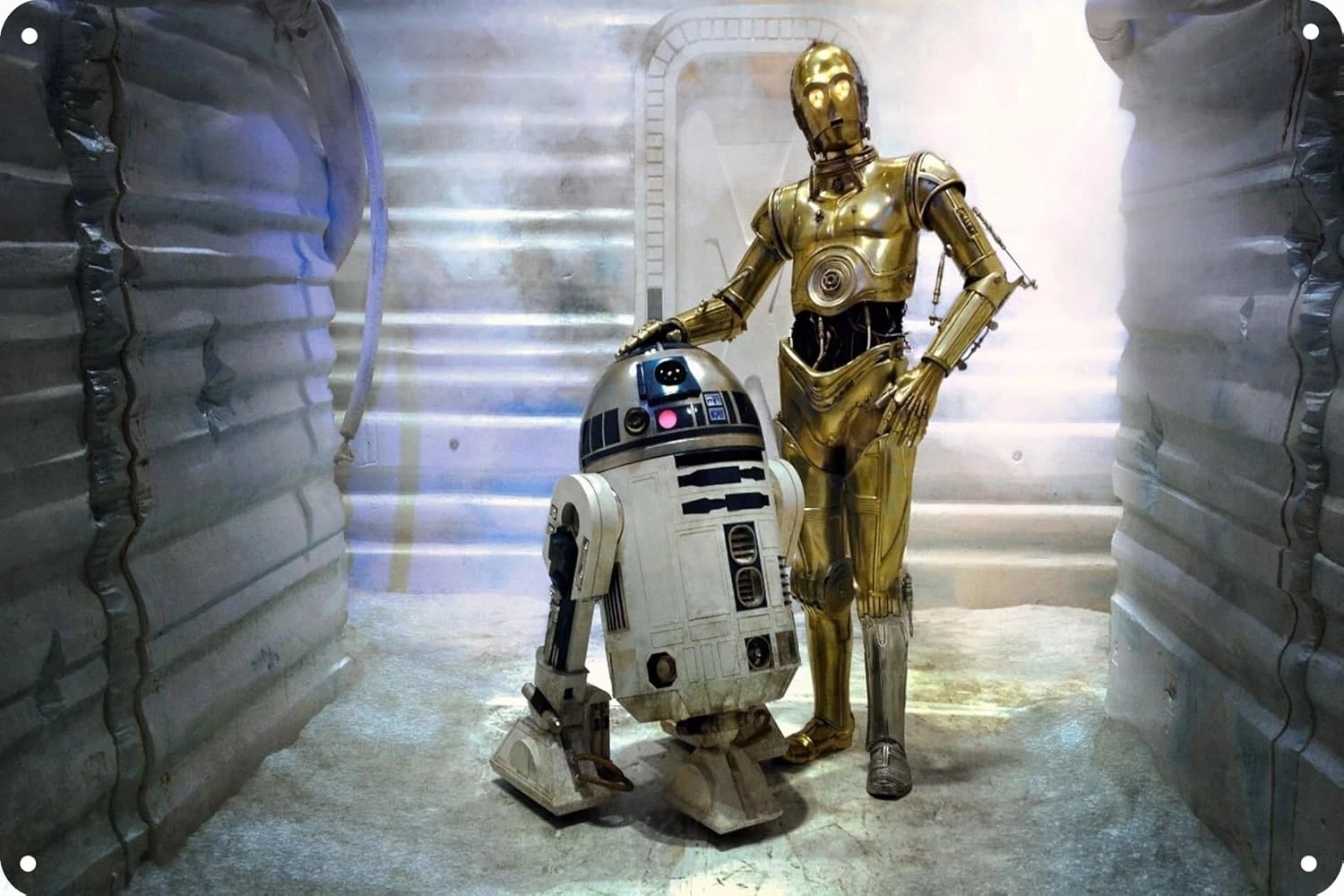 Фото C3PO и R2D2 Фильм металлическая банка Винтажная вывеска Плакат Бар Клуб Кафе Ресторан Ванная комната Домашний настенный художественный декор Плакат Винтаж 8x12 вывеска №1