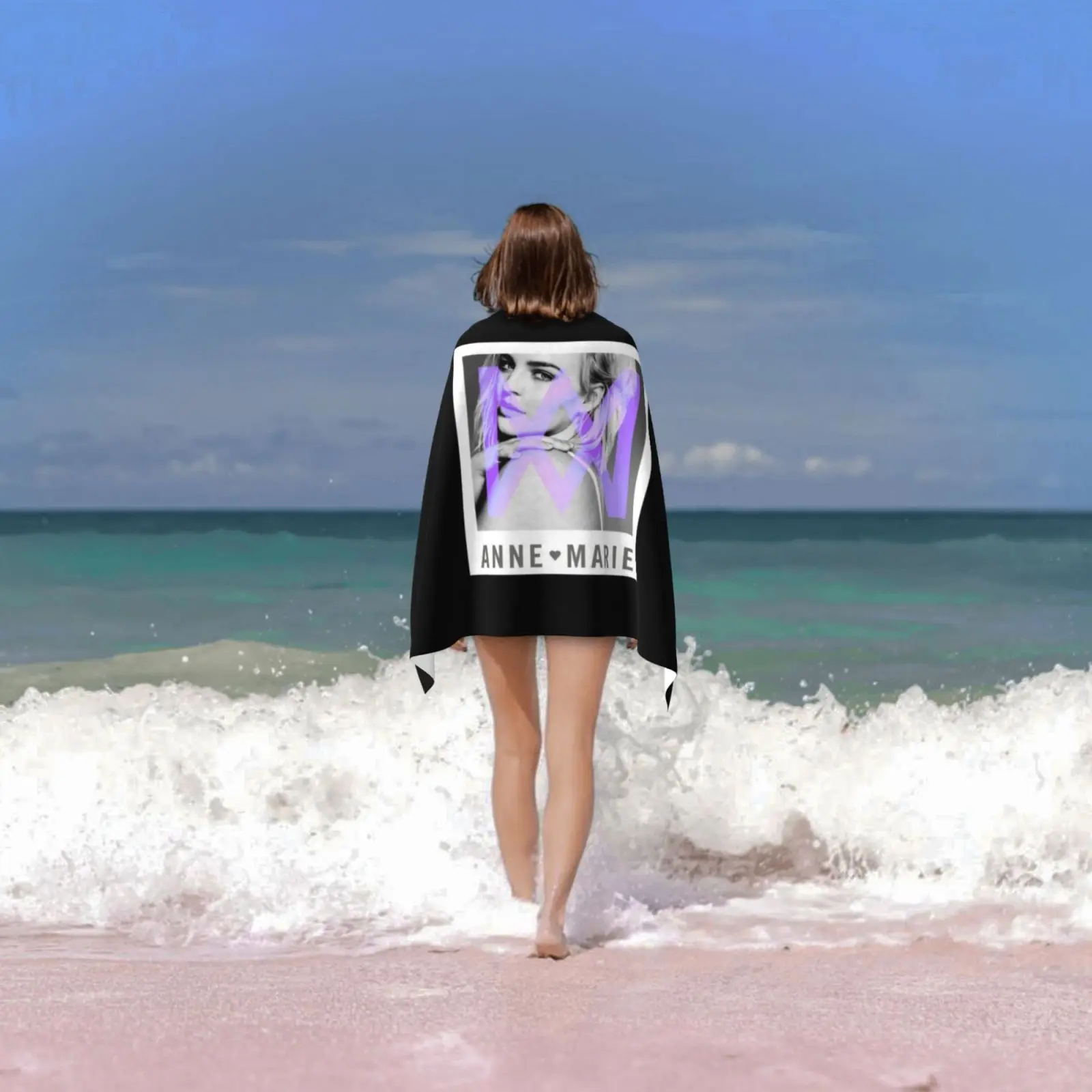Anne Marie At Olympia Theater Dubli Банное полотенце Beach Cushion Anne Komeng Marie At Olympia Theater Dubli (art.: 3920cf01f5708) - 3920cf01f5708