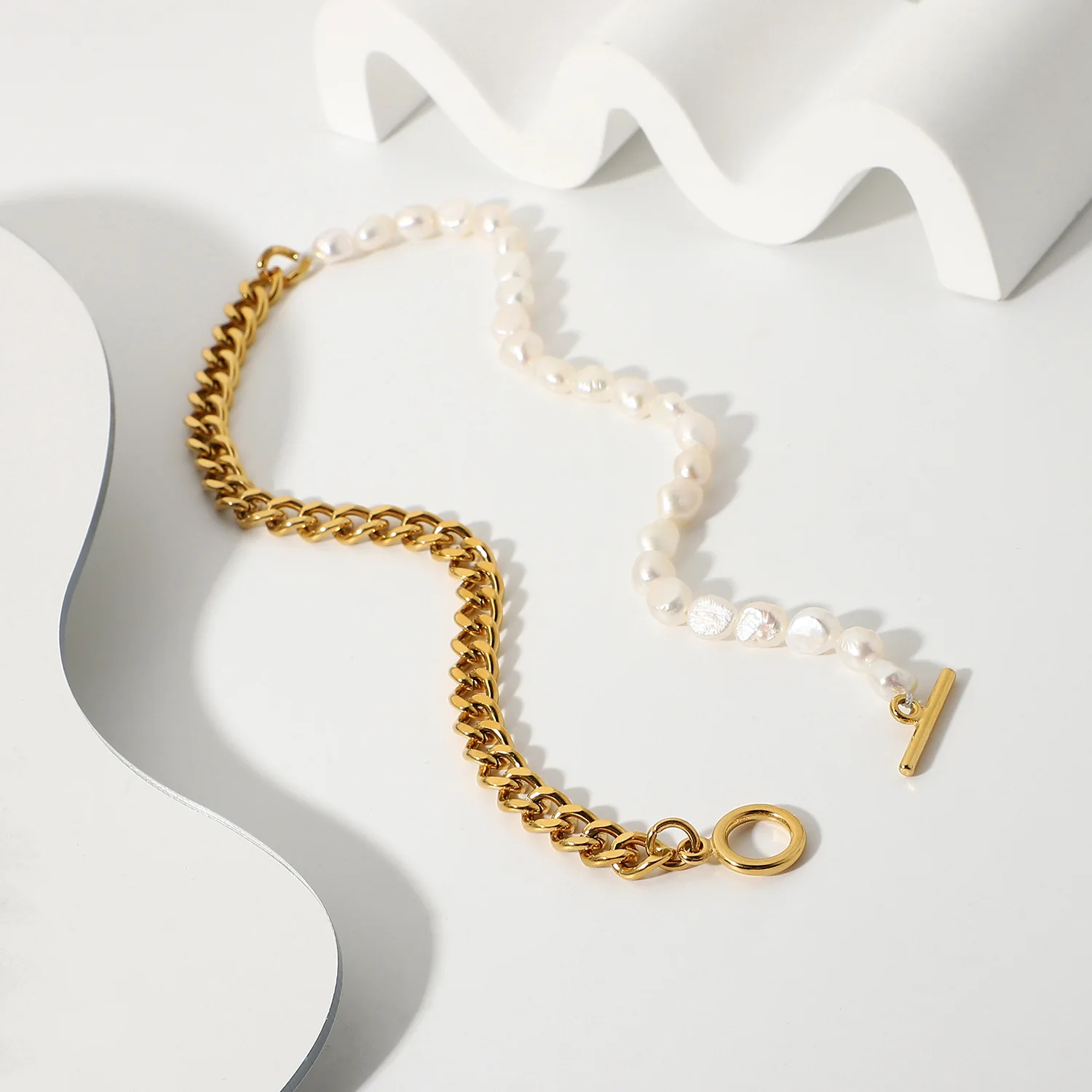 

Classical Otbuckle Cuban Chain Freshwater Necklace Pearl Stainless Steel Half Chain Half Pearl Stitching Jewelry for Women