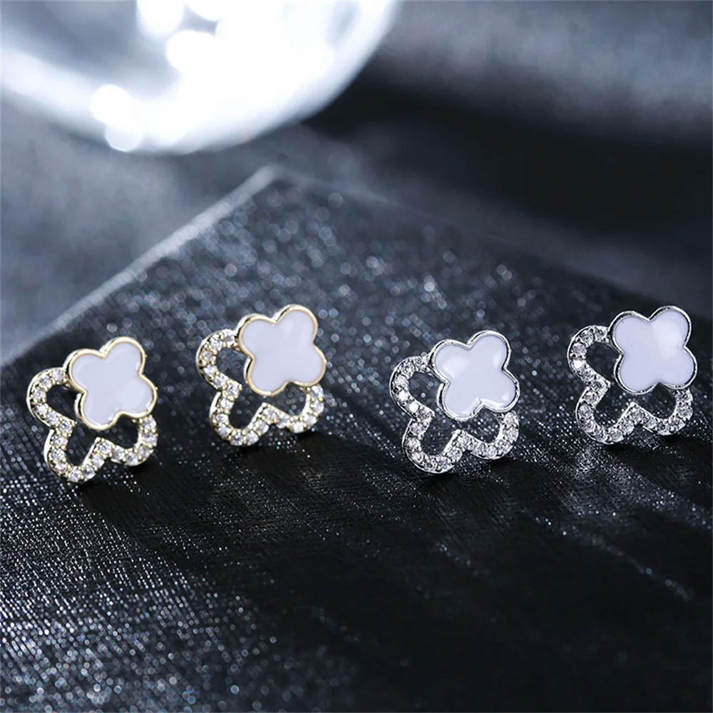 

Fashion style four-leaf grass earrings simple temperament S925 silver needle earrings