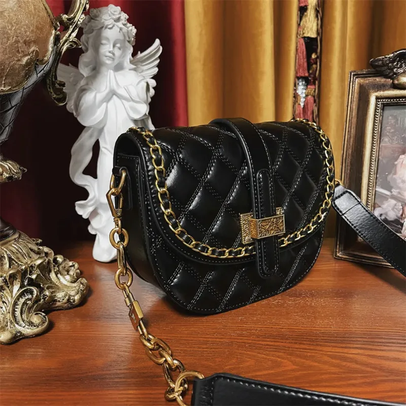 Luxurious Fashion Rhombus Chain Saddle Handbag Women's Bag 2023 New Vintage Leather Versatile One-shoulder Satchels Sac