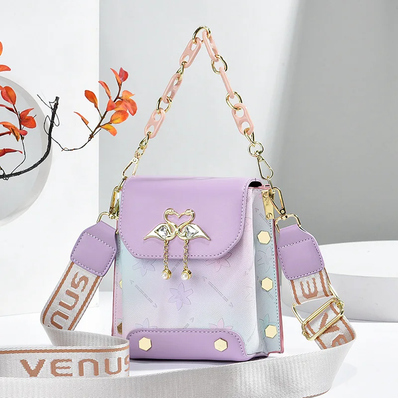 

Paquete de Telphone Mobile Vil Explosive 2023 nuevo paquete de Women tentrend gran емкость moda paquete de cadena ученический