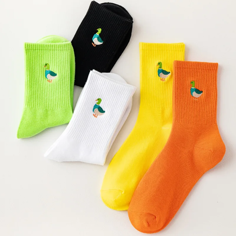 

Korean Fashion Creative Wacky Duck Socks Lovely Embroidered Lady Socks Personalized Lovely Color Women Medium Tube Cotton Socks