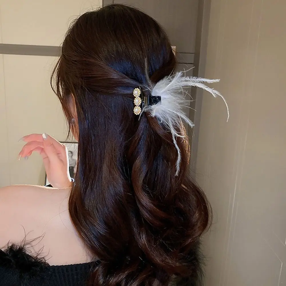 

1Pcs Fashion Shark Clip Pearl Crystal Hair Grab Feather Women Hairpins Korean Hairgrip Small Hair Claws Hair Clips Headwear