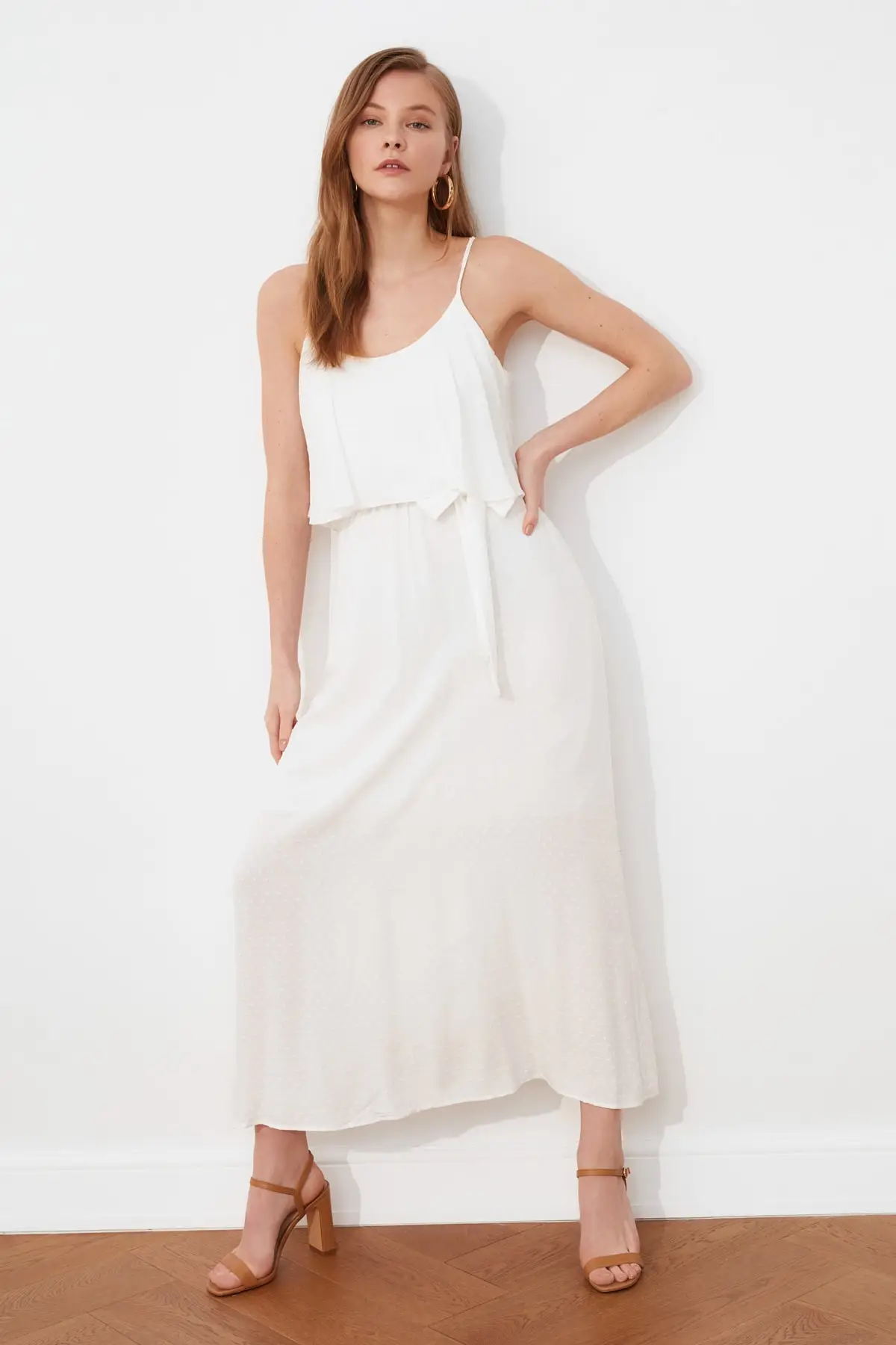 Платье с ластовицей Trendyol Ecru TWOSS19XM0304|Женские платья| |