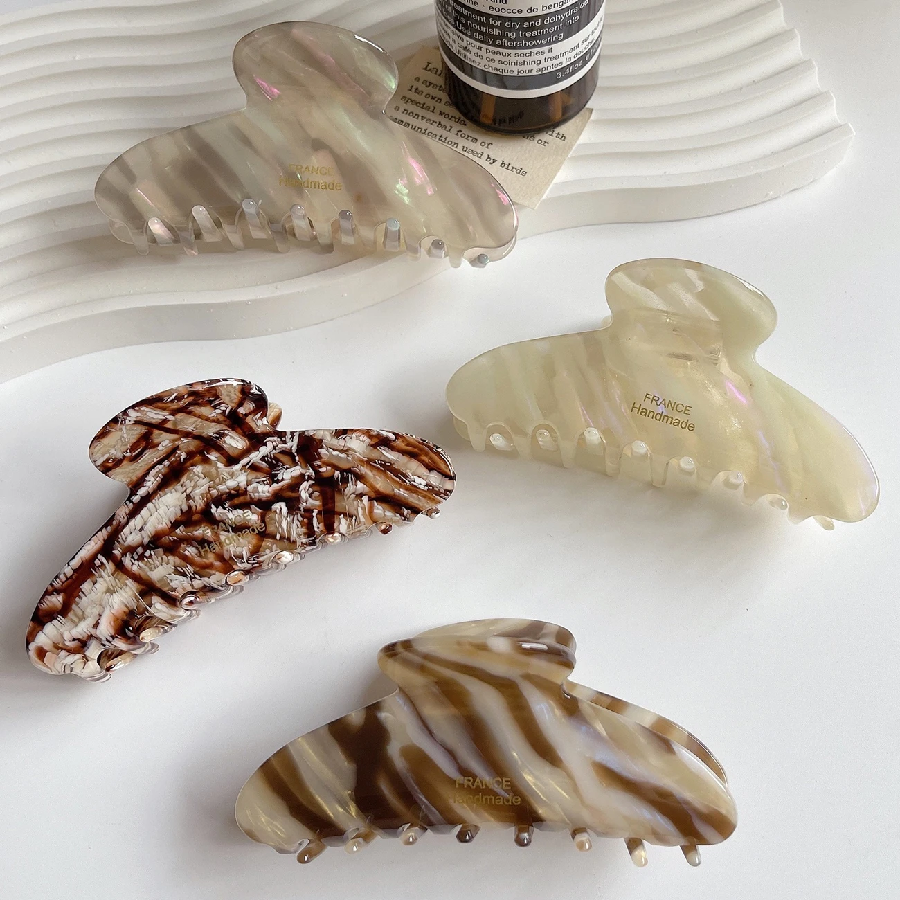 

Gold Label Color Striped Hair Clip Large Shark Clip Makeup Korean Fashion Hair Accessories for Women Hair Claw Summer Wholesale