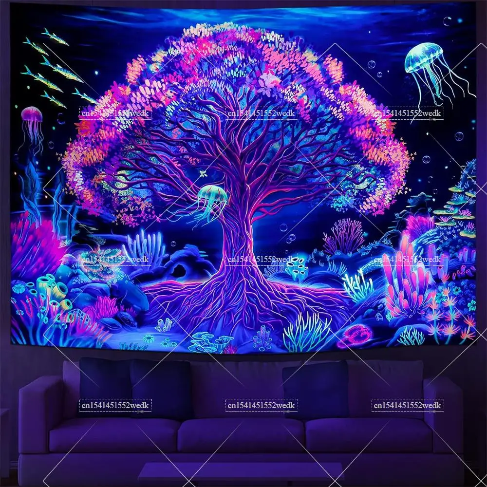 Подводный подводный мир с черной подсветкой