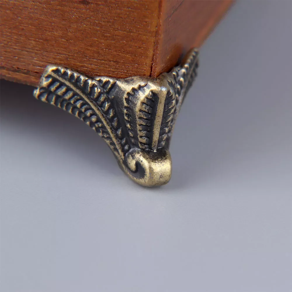 

4PCS Antique Corner Protector Bronze Jewelry Chest Box Wooden Case Decorative Feet Leg Metal Corner Bracket Hardware Bracket