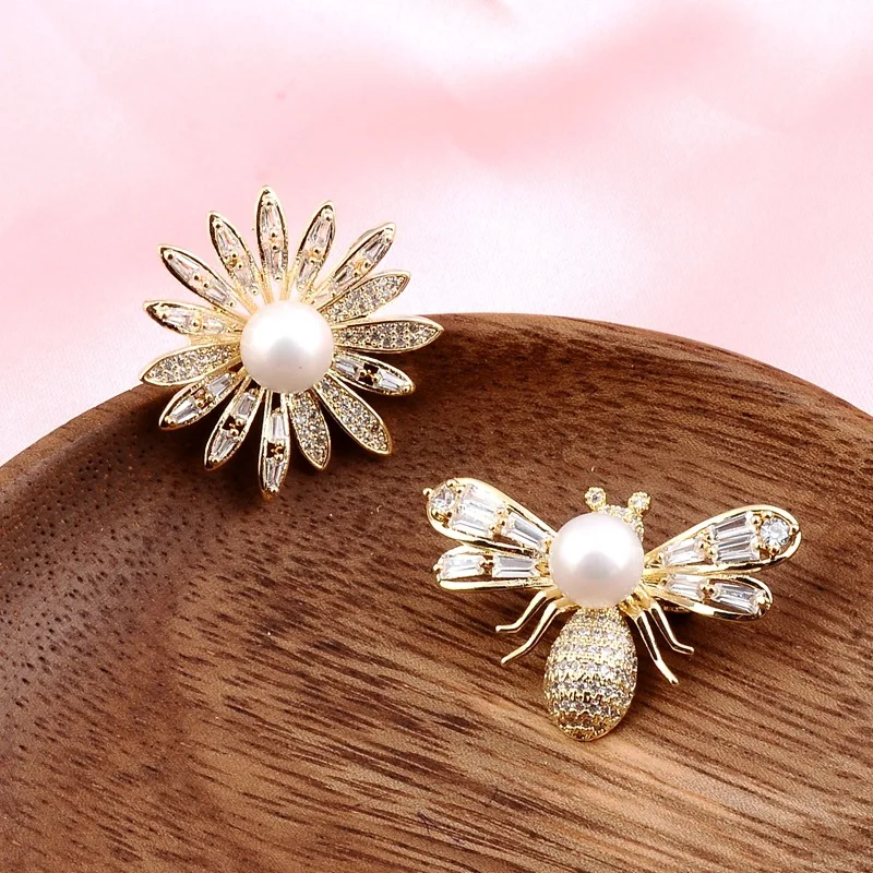 

Pearl Flower Bee Insect Brooches Luxury Jewelry Zircon Crystal Rhinestone Scarf Buckle Shirt Collar Pin Hat Clothing Accessories