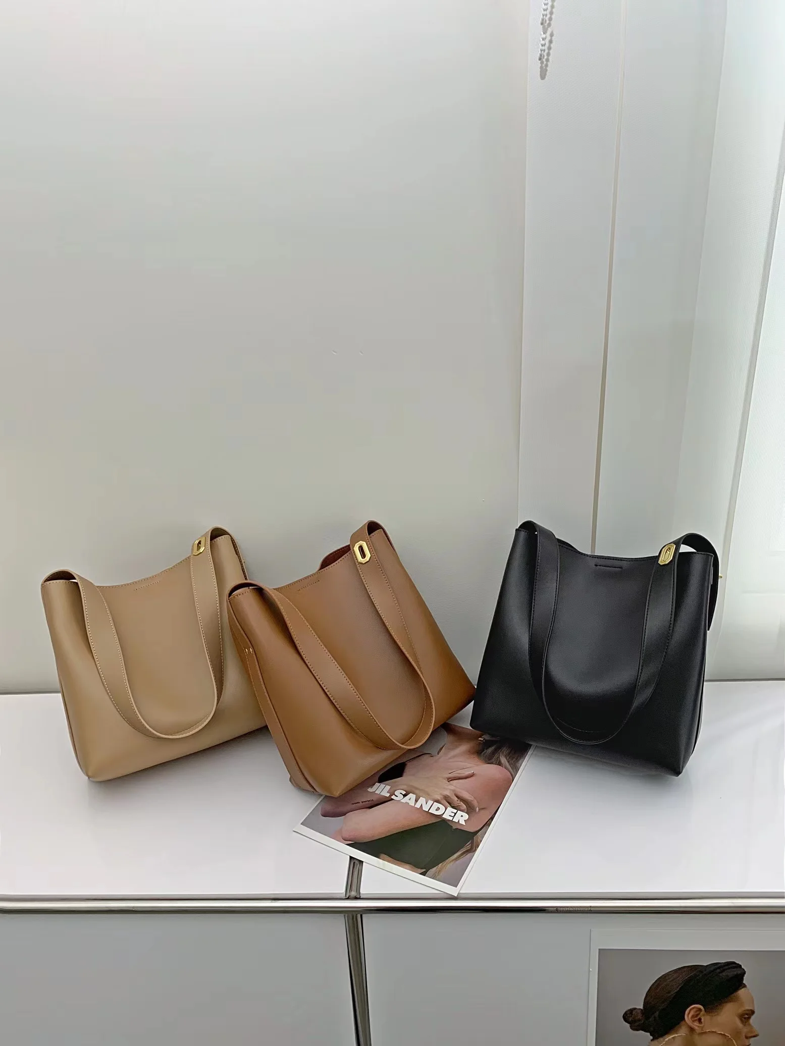 Fashion Bucket For Women Genuine Leather Tote One Shoulder Bags Simple And Chic Solid Color Hasp Soft Girls Crossbody Bags