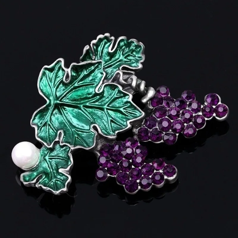 

Donia jewelry Fashion Vintage Green Grapes Brooches For Women 2017 Fashion Vivid Crystal Pearl Brooch Pins Hats Accessories