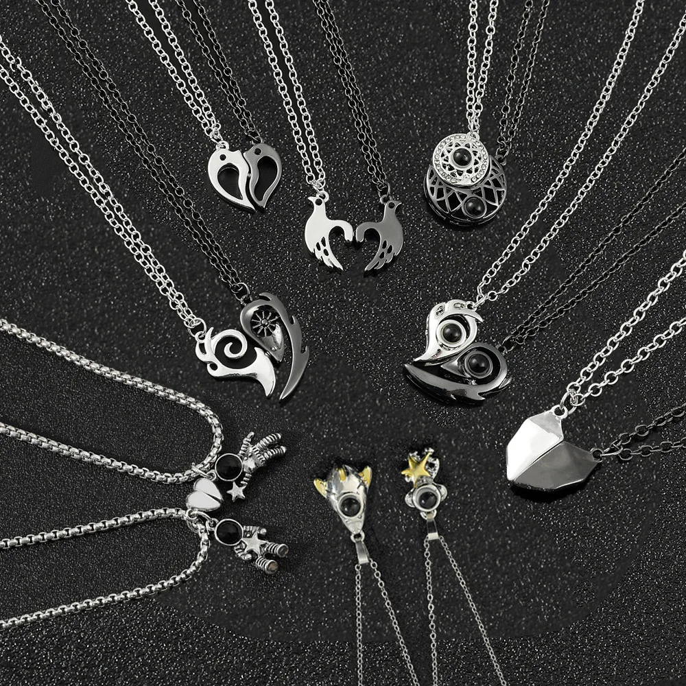 

2PCS/Set Fashion Titanium Steel Heart Spacemen Pendant Necklace Romantic Magnet Couple Necklace Bracelet Valentine's Day Gift