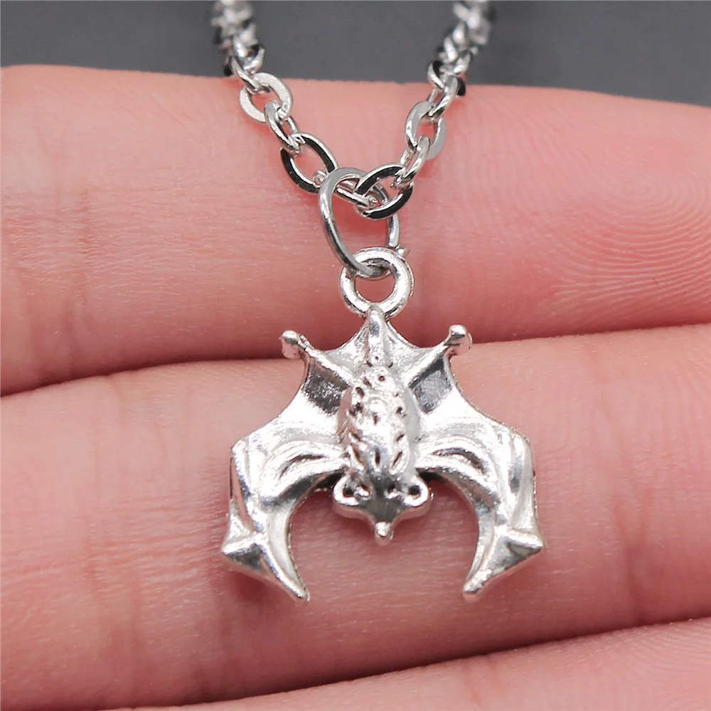 

Dropshipping 2 Colors 20x17mm Hang Upside Down Bat Pendant Necklace Jewelry For Women