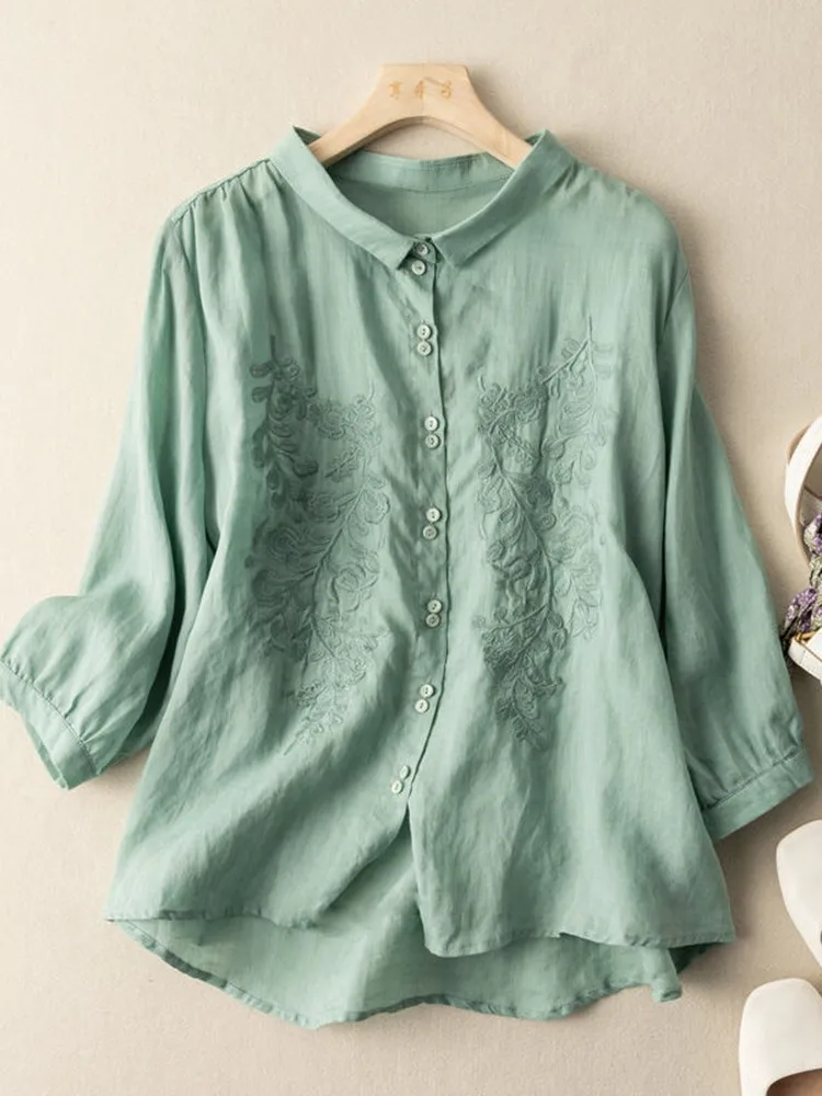 

Women Cotton Linen Casual Shirts New Arrival 2022 Summer Vintage Floral Embroidery Loose Comfortable Female Tops Shirt D232