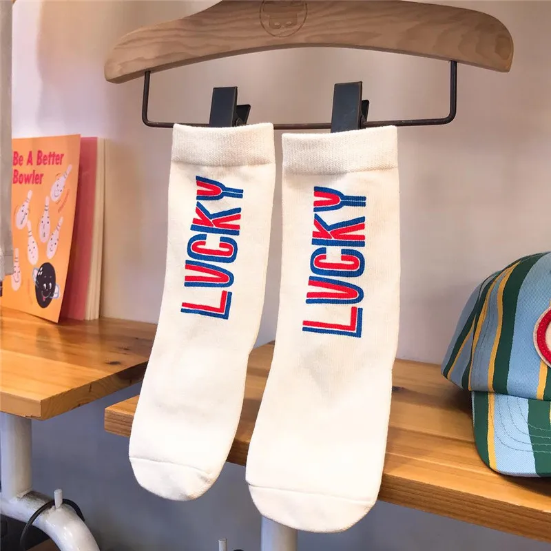 Детские носки новые корейские детские длинные хлопковые средней длины ярких