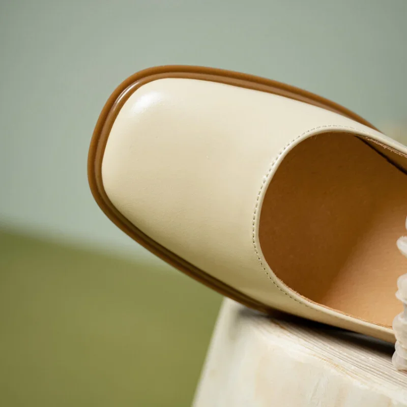 Женские туфли на плоской подошве из натуральной кожи с квадратным носком