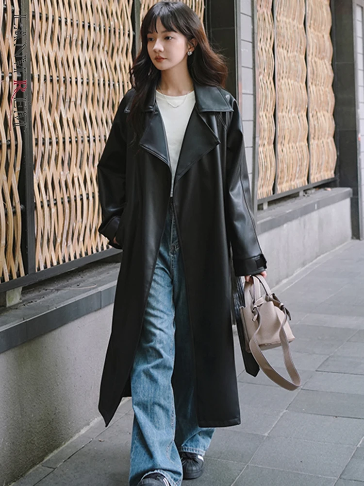 

LANMREM Модное Длинное Пальто из искусственной кожи для женщин с отворотом на поясе, однотонная одежда, уличная одежда, Новинка осени 2023, 2AA2150