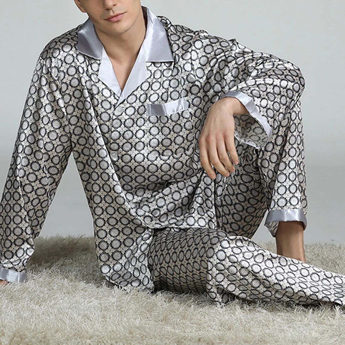 

Пижамный комплект мужской шелковый, одежда для сна, шелковая ночная рубашка с принтом в современном стиле, домашняя атласная мягкая Уютная пижама для сна