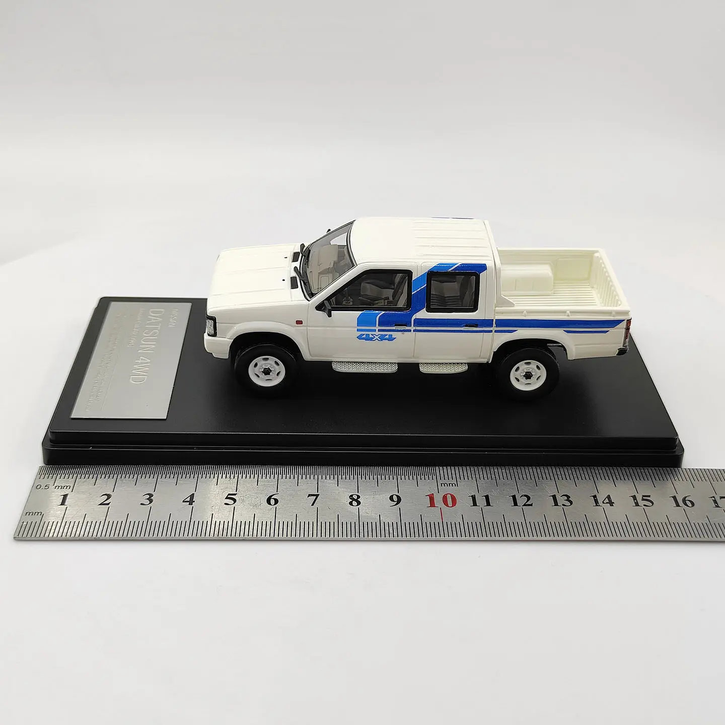Фото Модель Hi Story 1:43, масштабная, из смолы, Nissan Datsun Pickup 1985, коллекционная, классическая, ностальгическая, для взрослых, подарок, сувенир, статическая модель для демонстрации №5