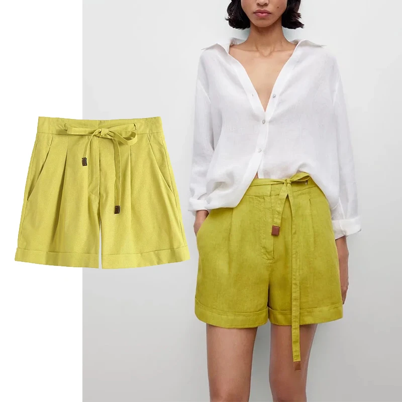 

Шорты женские атласные с боковыми карманами и высокой эластичной талией