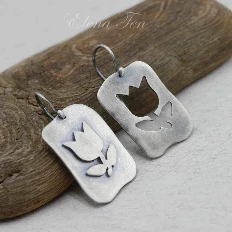 

Vintage Fashion Leaf Silver Earrings as a Women's Party Jewelry Gift