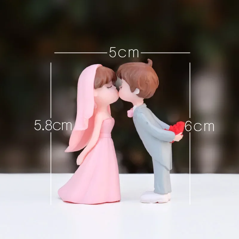 

Пара кукол жениха и невесты из ПВХ