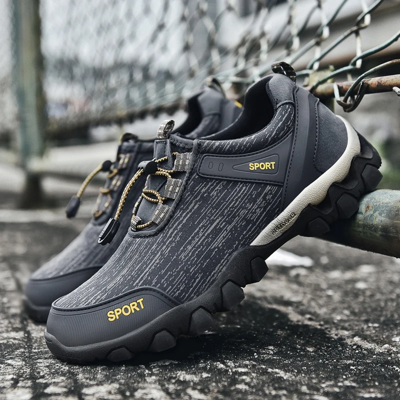 Outdoor Waterproof Climbing Walking Shoes Men's Breathable Comfortable Casual Sneakers Men's hiking shoes 38-46