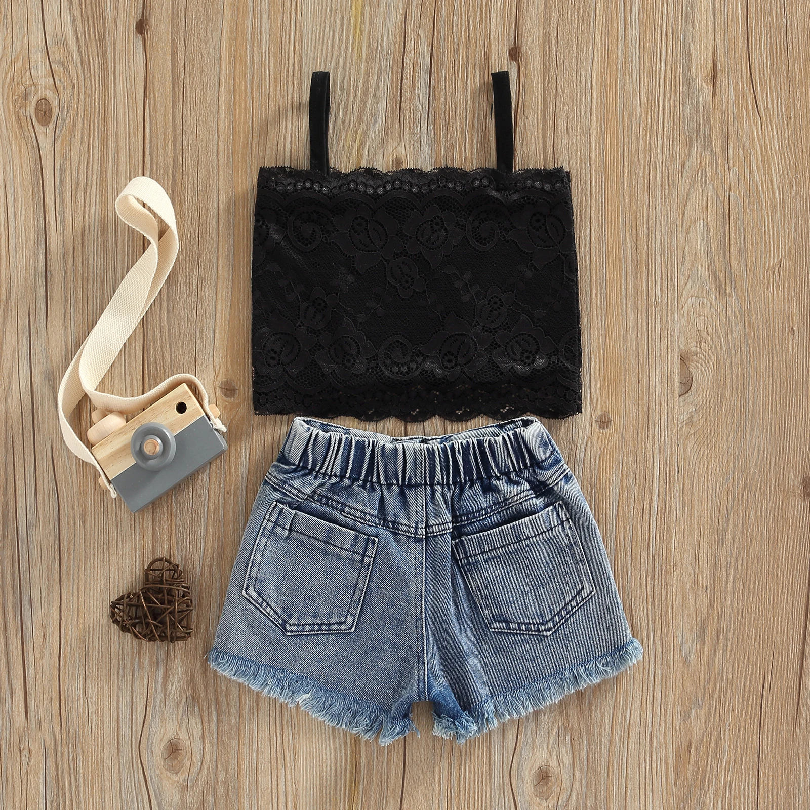 

1-6 Years Solid Sleeveless Kid Girl Short Pants Outfits, Sleeveless Solid Color Lace Sling Tops + Tassel Hem Shorts Set