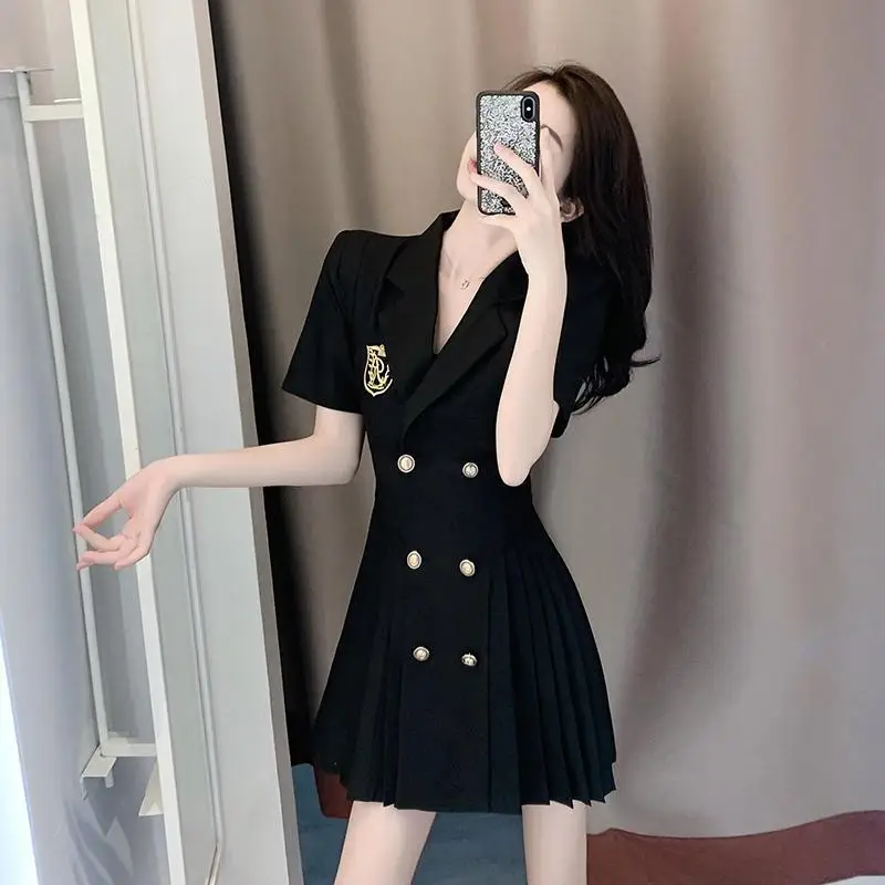 2023 New Fashion Slim Fit Fashion Design Sense Women's Summer Style Waist Wrapped 100 Pleated Suit Dress