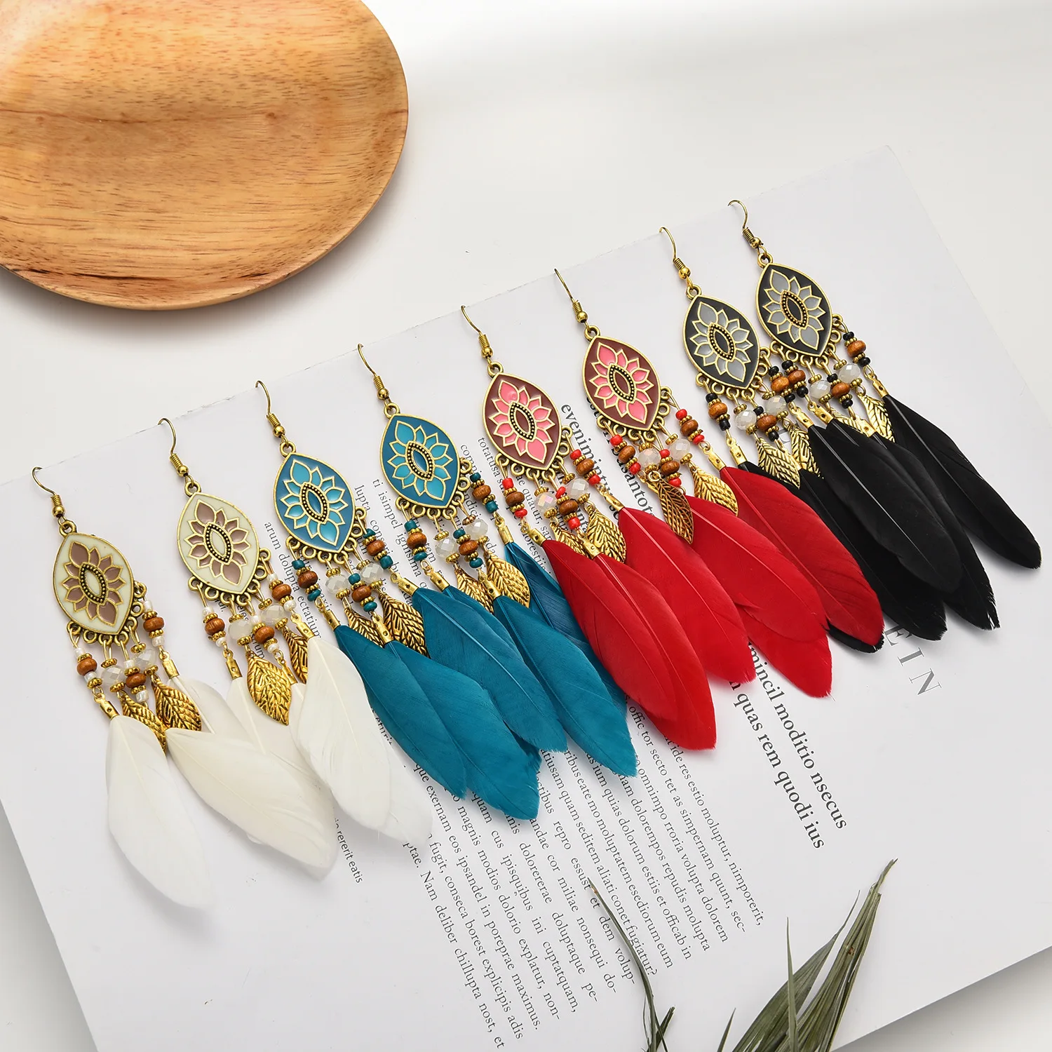 

New 2022 Vintage Palace Style Feather Earrings With Personalized Bohemian Earrings