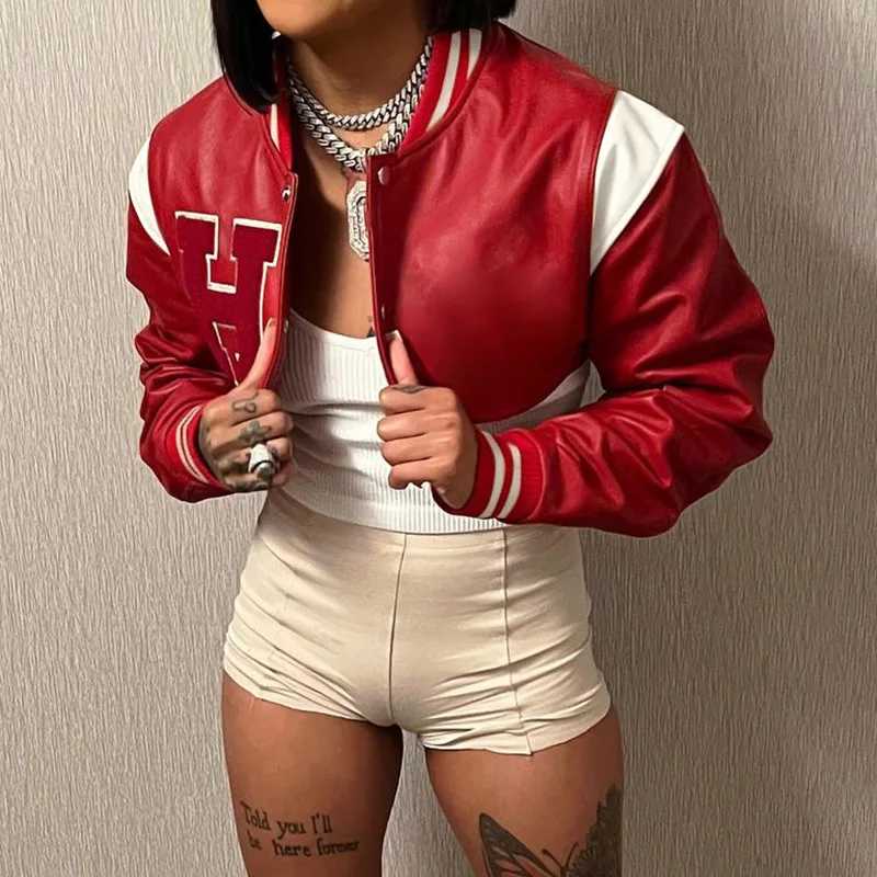 

Пикантная бейсбольная куртка для девушек Новинка для женщин уличный тренд в стиле хип-хоп контрастная кожаная укороченная Подарочная куртка в европейском и американском стиле