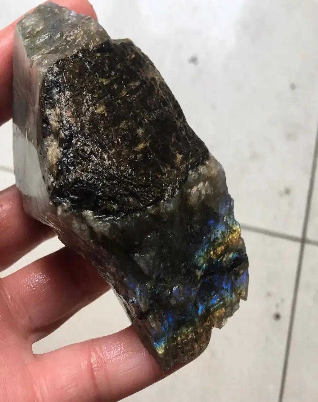 Natural Crystal Stone Feldspar Can Do Pendant Treatment Energy Discoloration Moonlight Stone Stone Mineral Specimen Carving