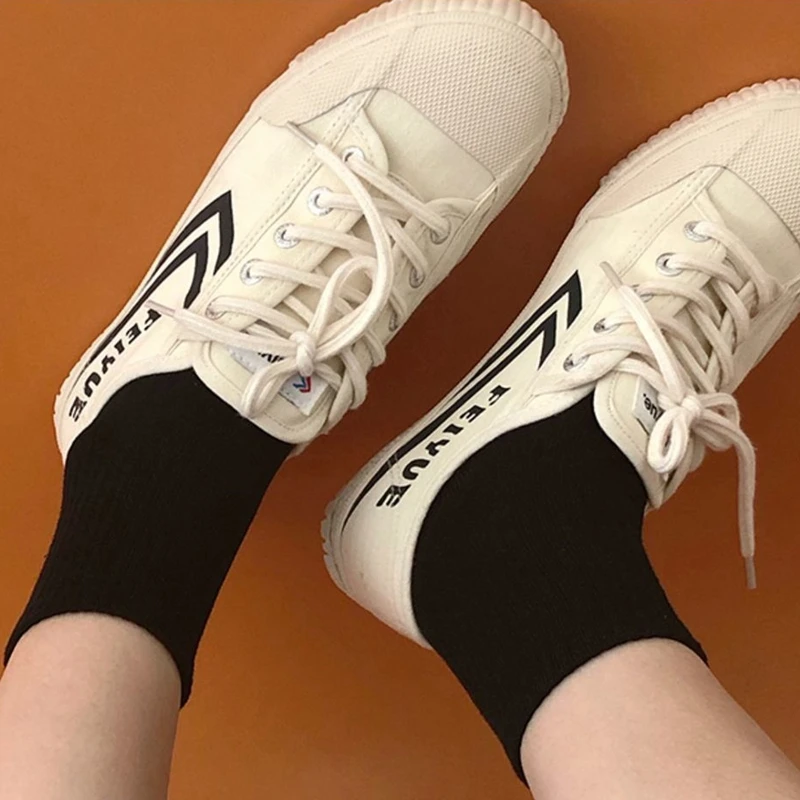 50 Pairs Plain Black White Unisex Students Middle Tube Socks Sweat Absorbent Breathable Casual Spring Autumn Winter Socks