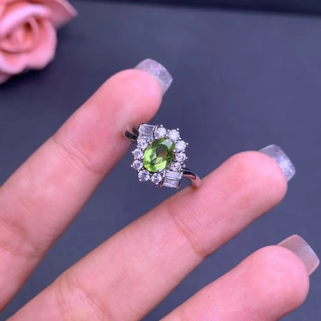 Кольцо из натурального серебра 925 пробы 5 х7 мм карат