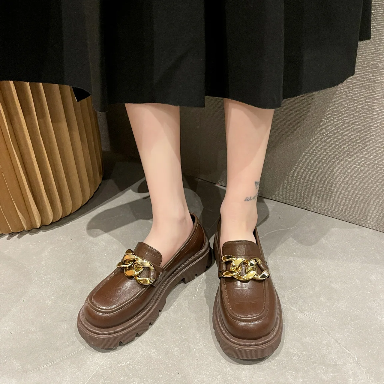 

Женские лоферы в британском стиле, в стиле ретро, Весенняя Дизайнерская обувь на плоской платформе, женские кожаные оксфорды без застежек с ...