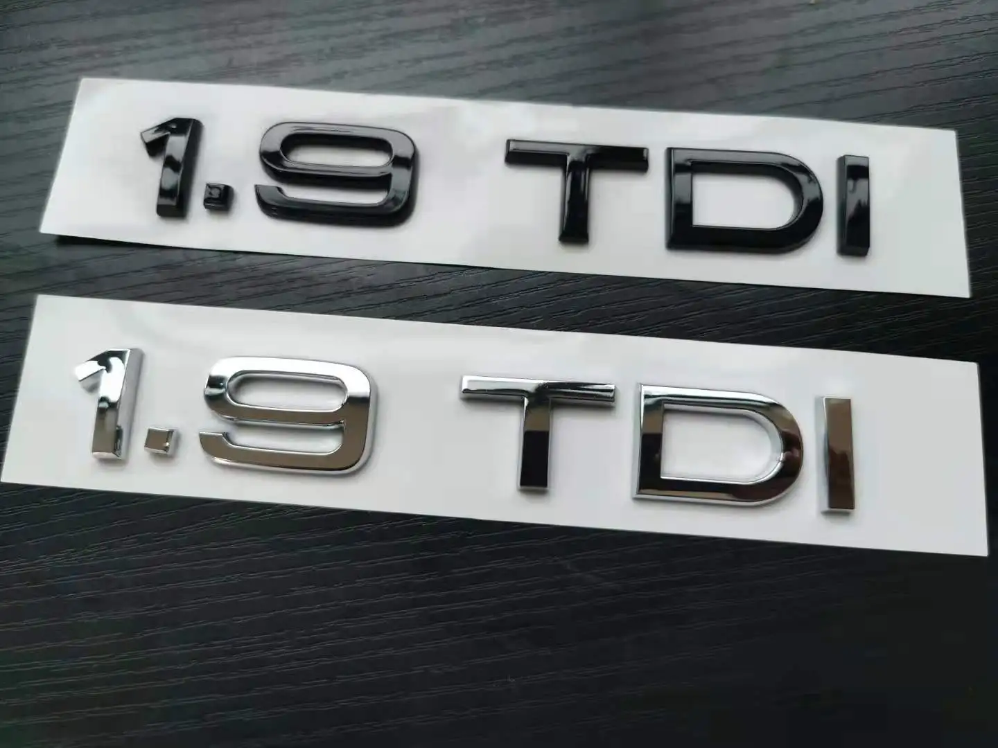 

1 х хромированный глянцевый черный значок-эмблема из АБС 1,9 TDI для кузова автомобиля, заднего багажника, наклейка для аксессуаров Audi