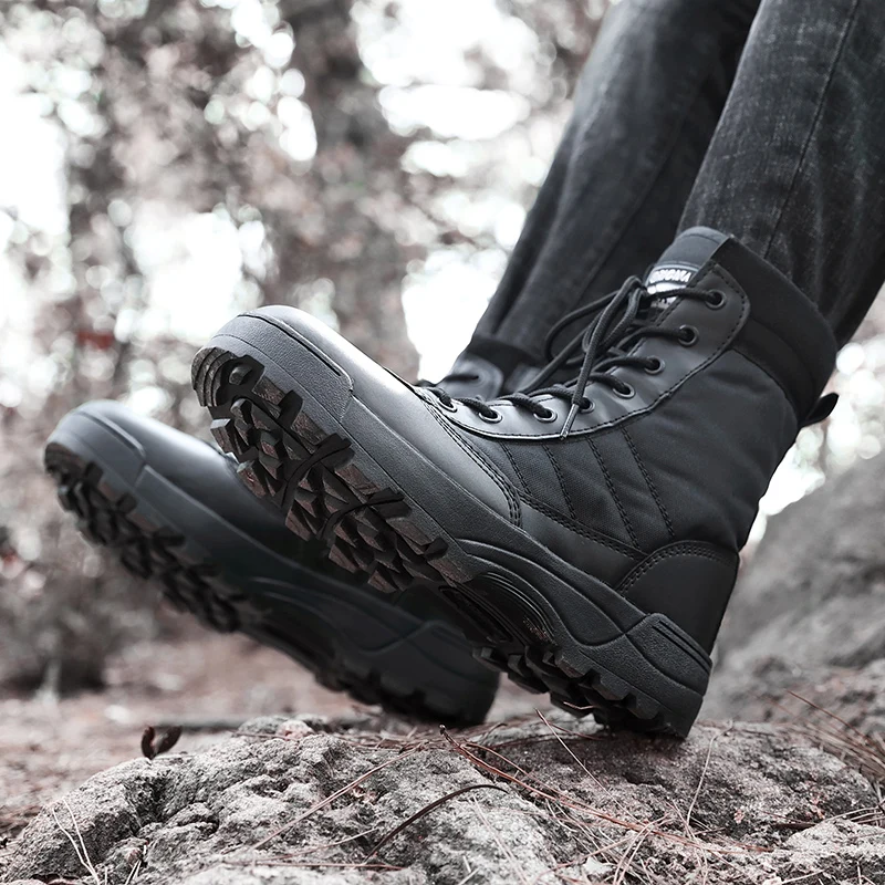 Black Men Hiking Boots Military Lightweight Tactical Boots Men Special Force Desert Combat Army Boots Outdoor Men Trekking Shoes