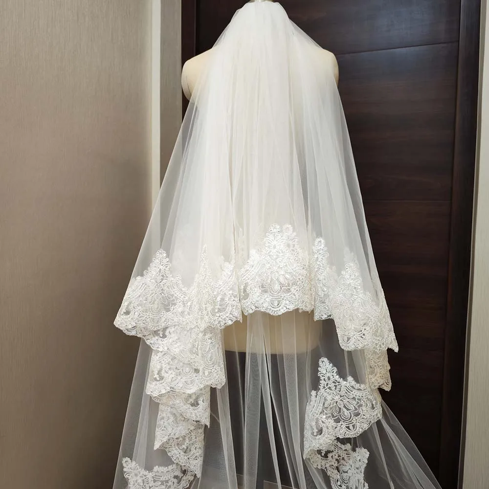 Рисунок 6 - Роскошная плотная свадебная фата с блестками