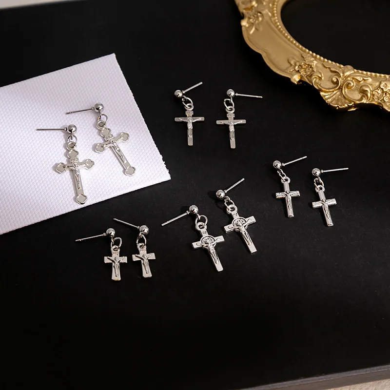 

New Fashion 2023 Silver Cross Earnail Jewelry Pendant for Women Men Punk Cross Jewelry Gift