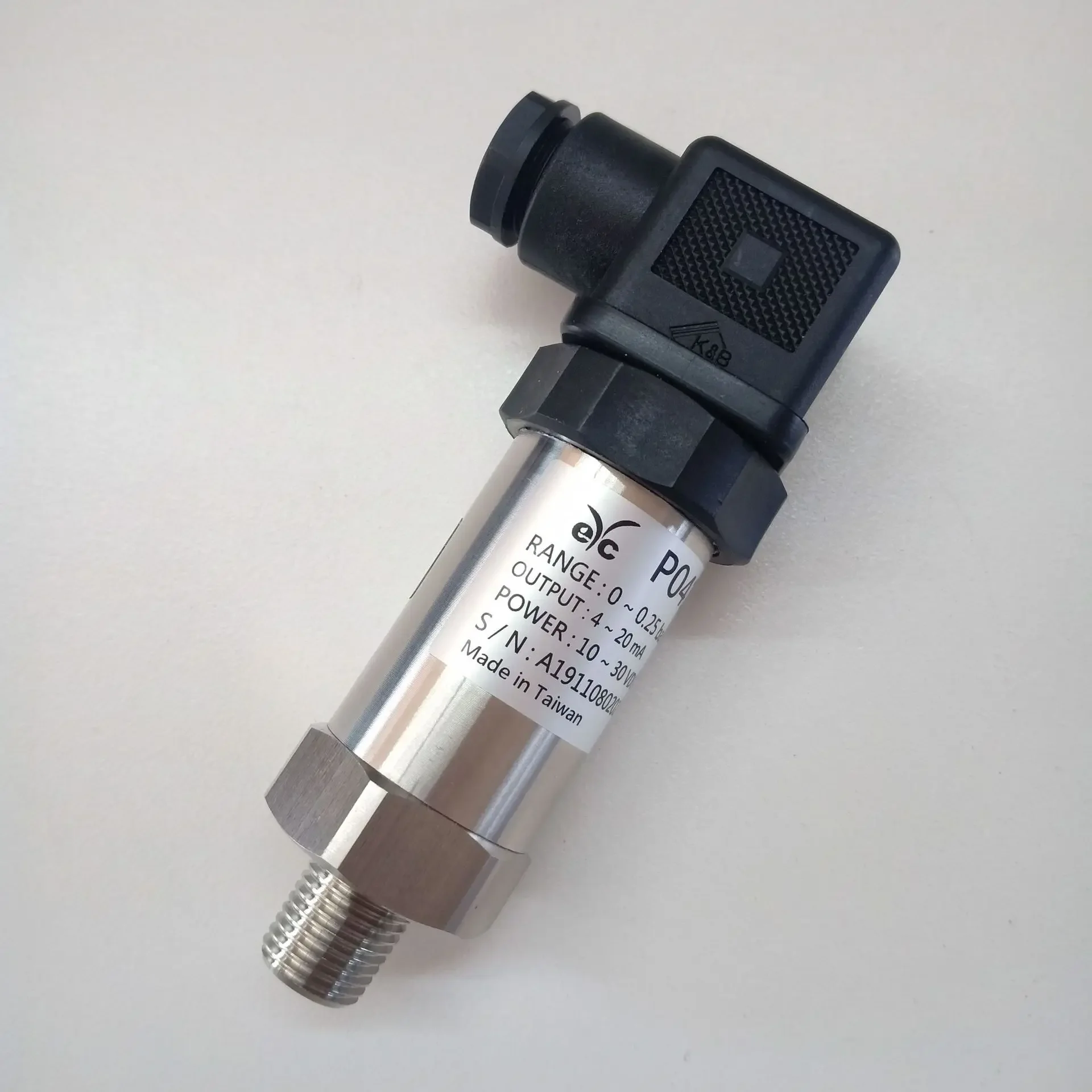 Передатчик уровня жидкости Φ выводит 4-20-2 5 метра