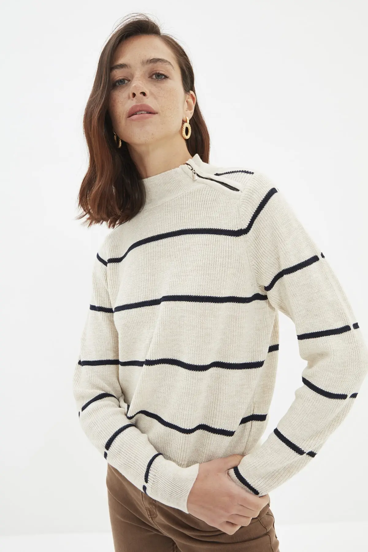 

Trendyol Zip Detail Sweater TWOAW22KZ1191