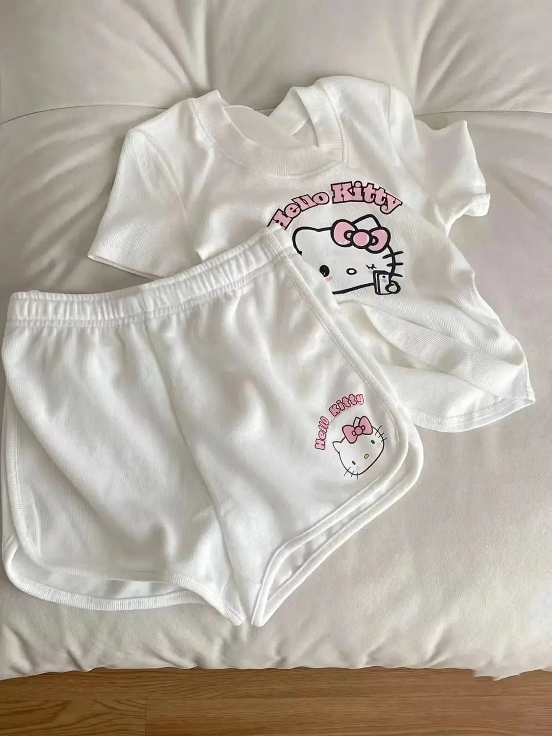 Женский летний костюм Sanrio модные Универсальные трехточечные шорты из хлопка с