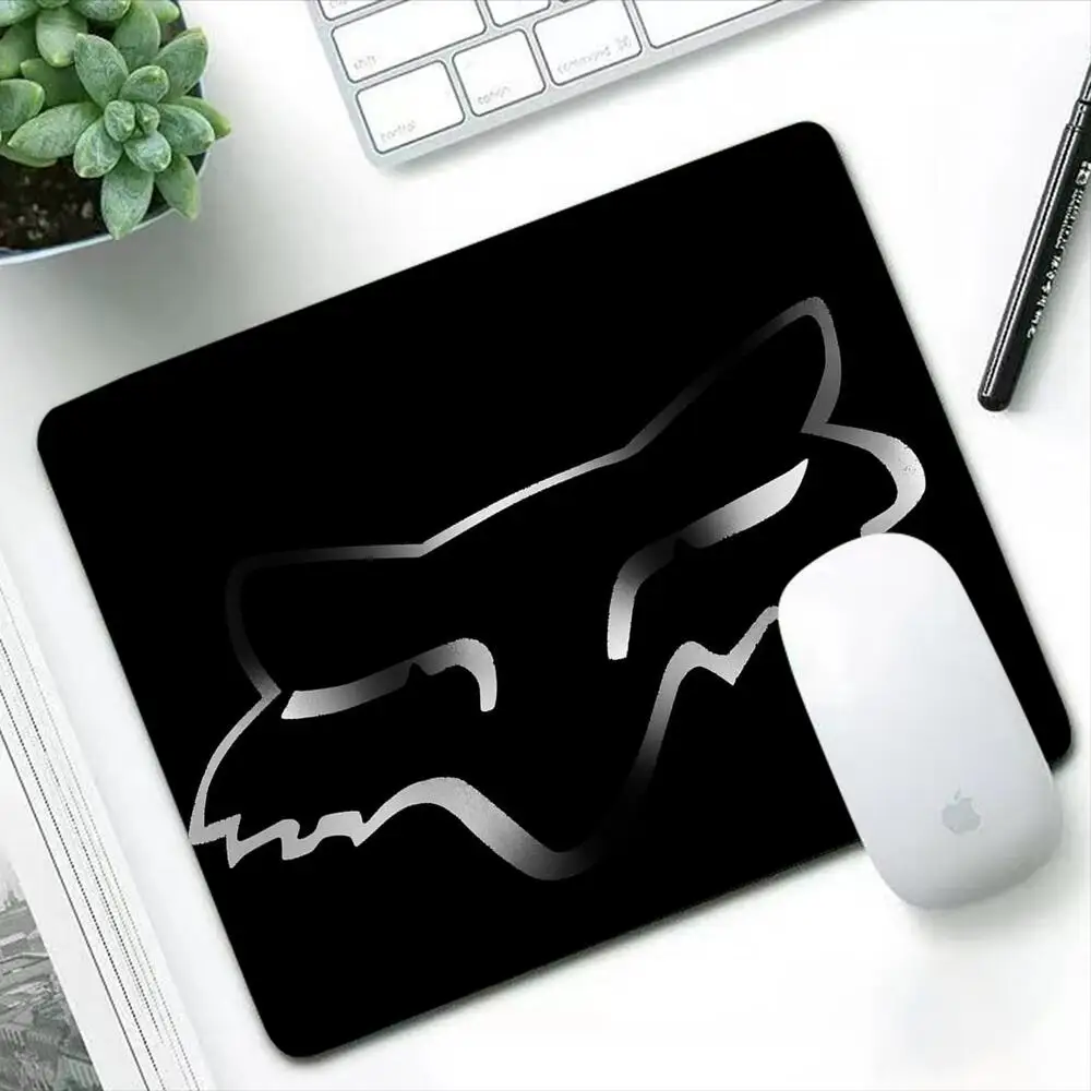 

Fox Racing logo Small Game Mousepad Office Gaming Soft Mouse Pad Mini Pc Game Accessories Mat Varmilo Keyboard Computer Deskmat